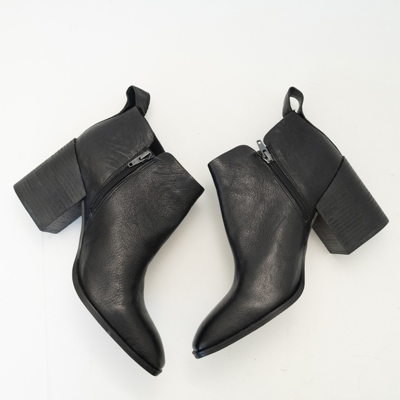 VionicNew Lyssa Distressed Leather Heeled Ankle Boot